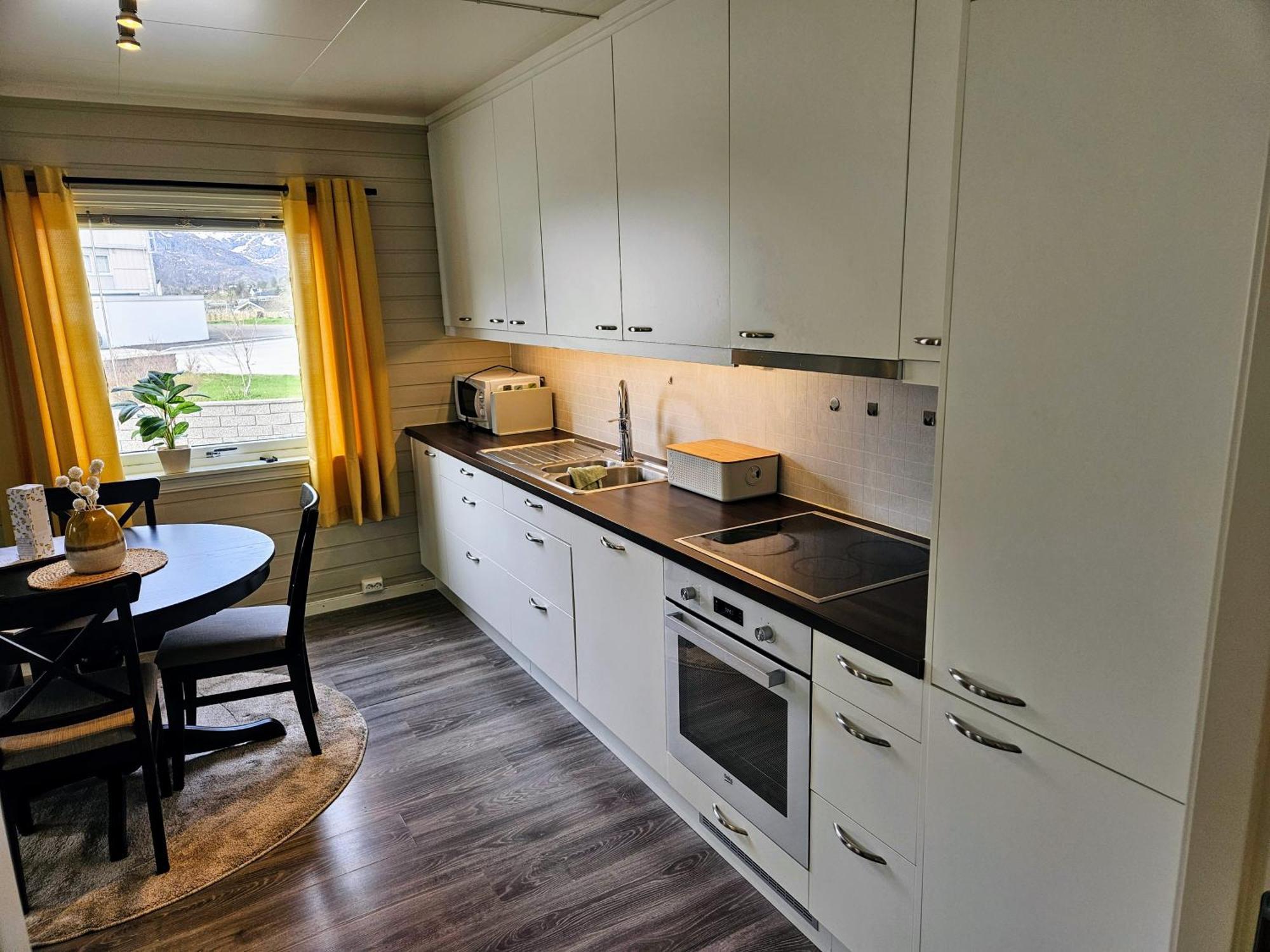 Leilighet I Svolvaer Sentrum 外观 照片